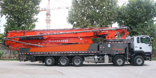 科尼樂70米長臂架泵車，泵送能力強不易堵管