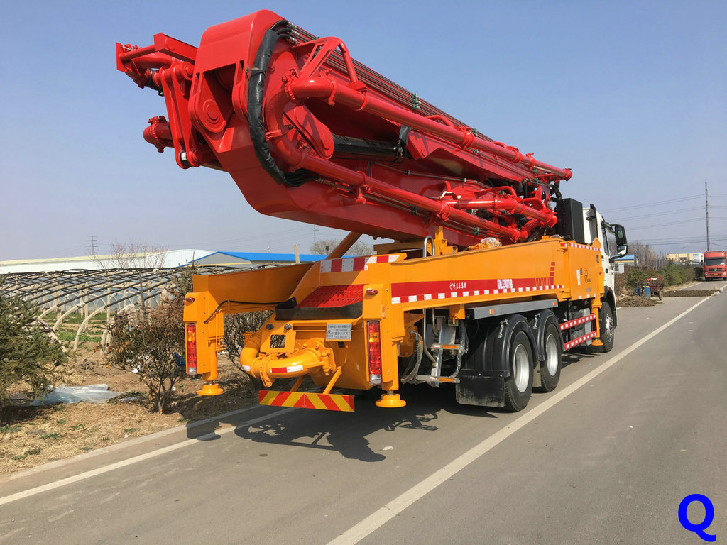 科尼樂小型混凝土泵車，天泵，小型泵車